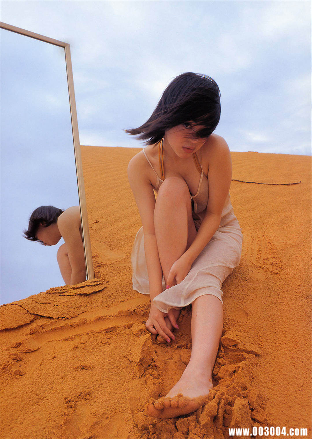 永井流奈写真集《なんでぇ？》高清全本