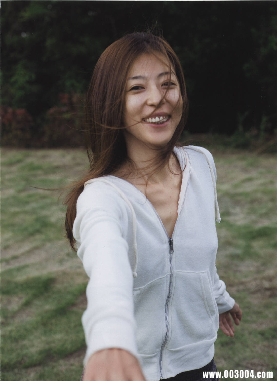 中村爱美 写真集 《Lyin Eyes》高清全本