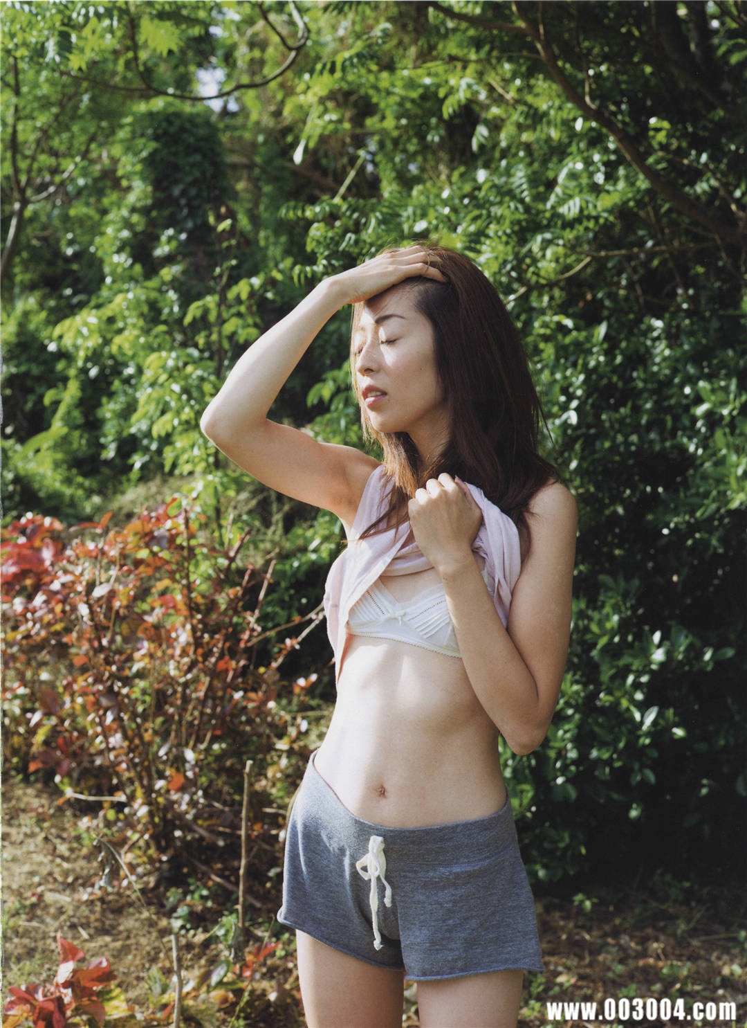 中村爱美 写真集 《Lyin Eyes》高清全本