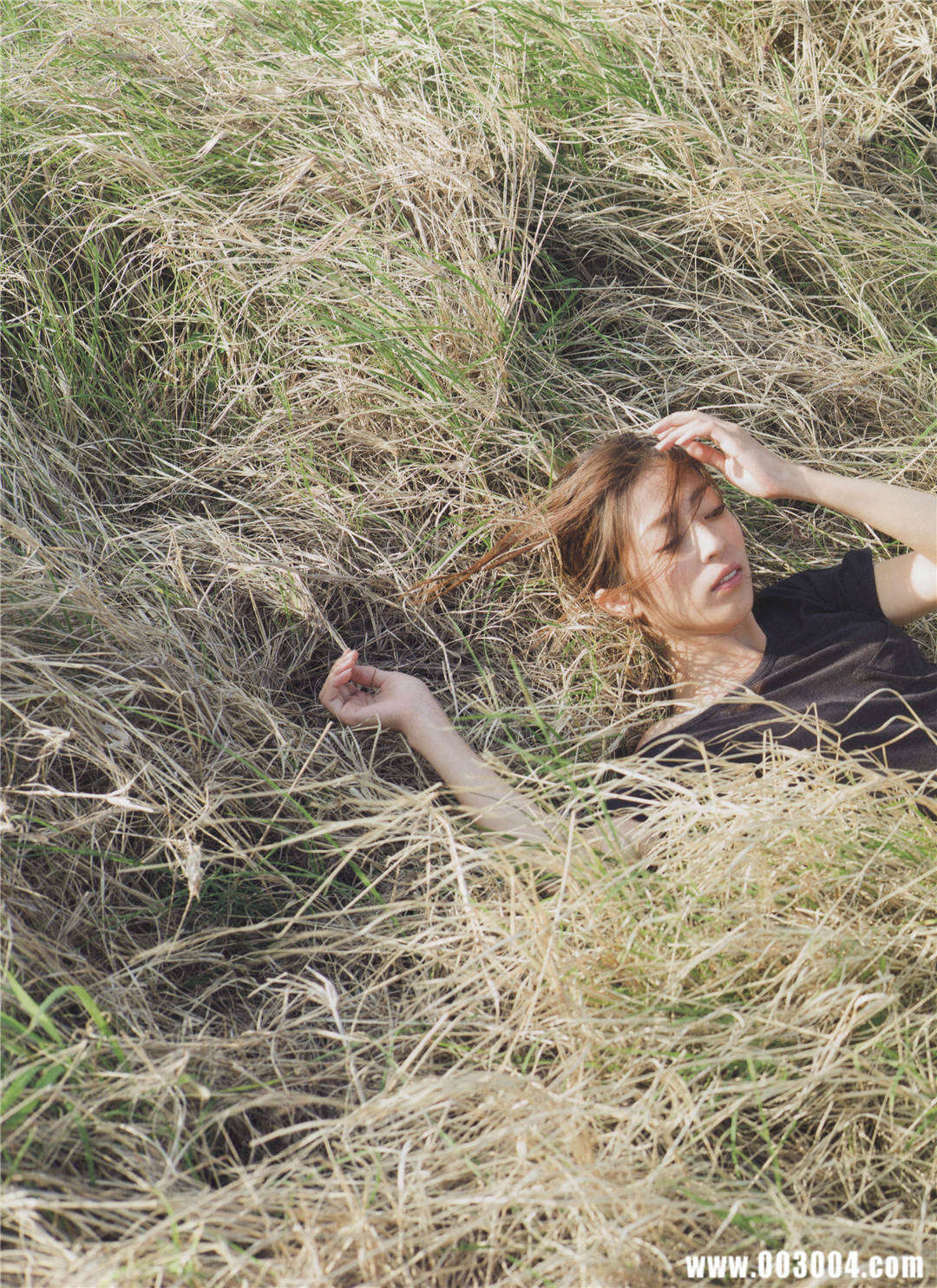 中村爱美 写真集 《Lyin Eyes》高清全本