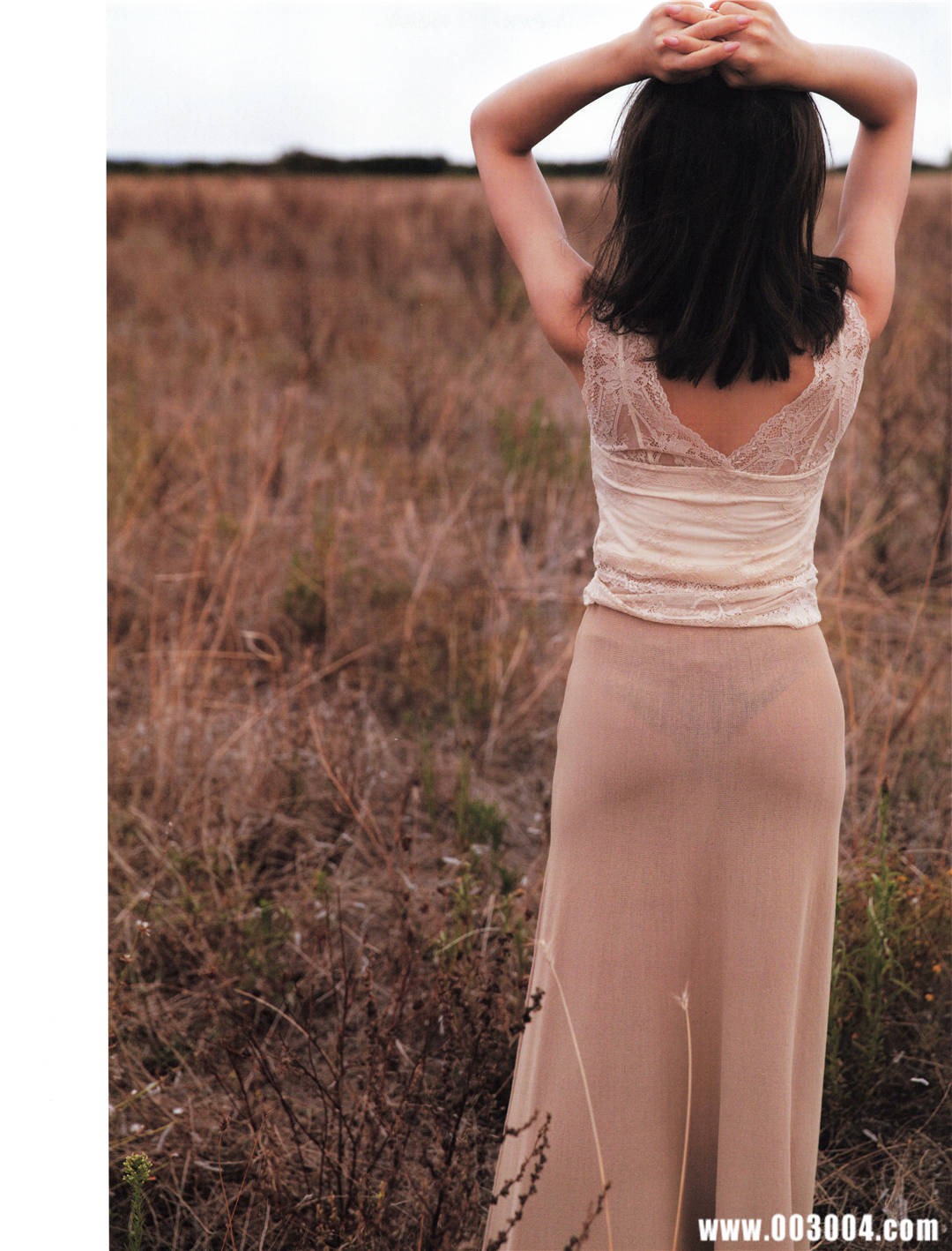 “性感”到了牙齿 | 秋元真夏2nd写真集《しあわせにしたい》