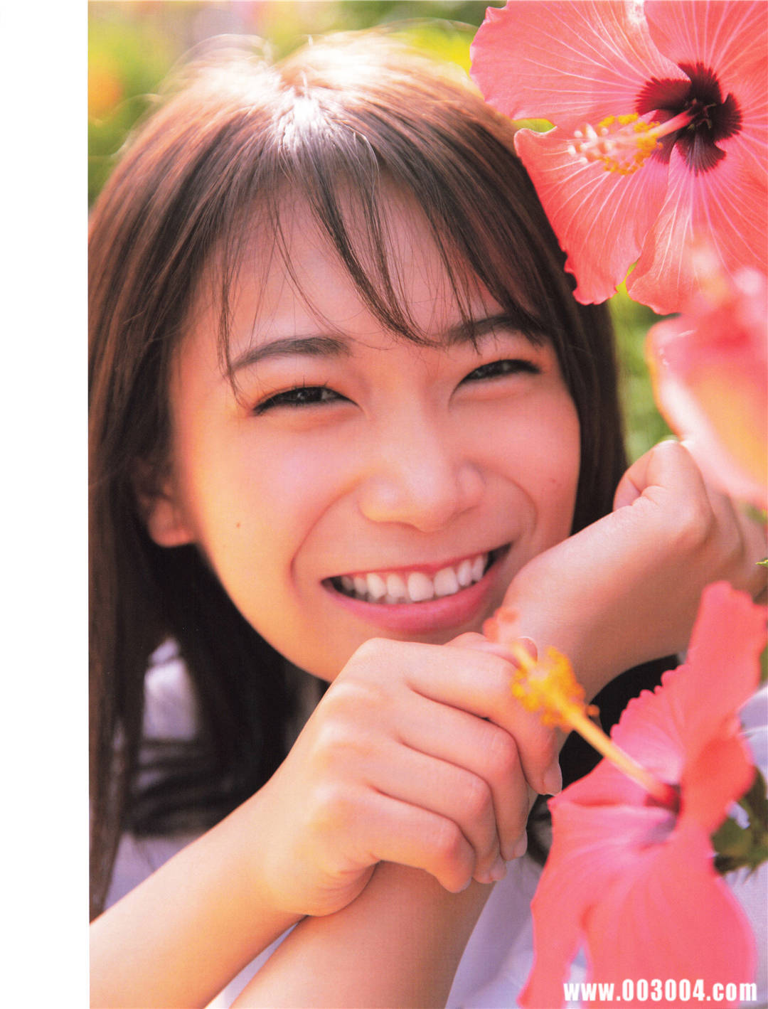 “性感”到了牙齿 | 秋元真夏2nd写真集《しあわせにしたい》