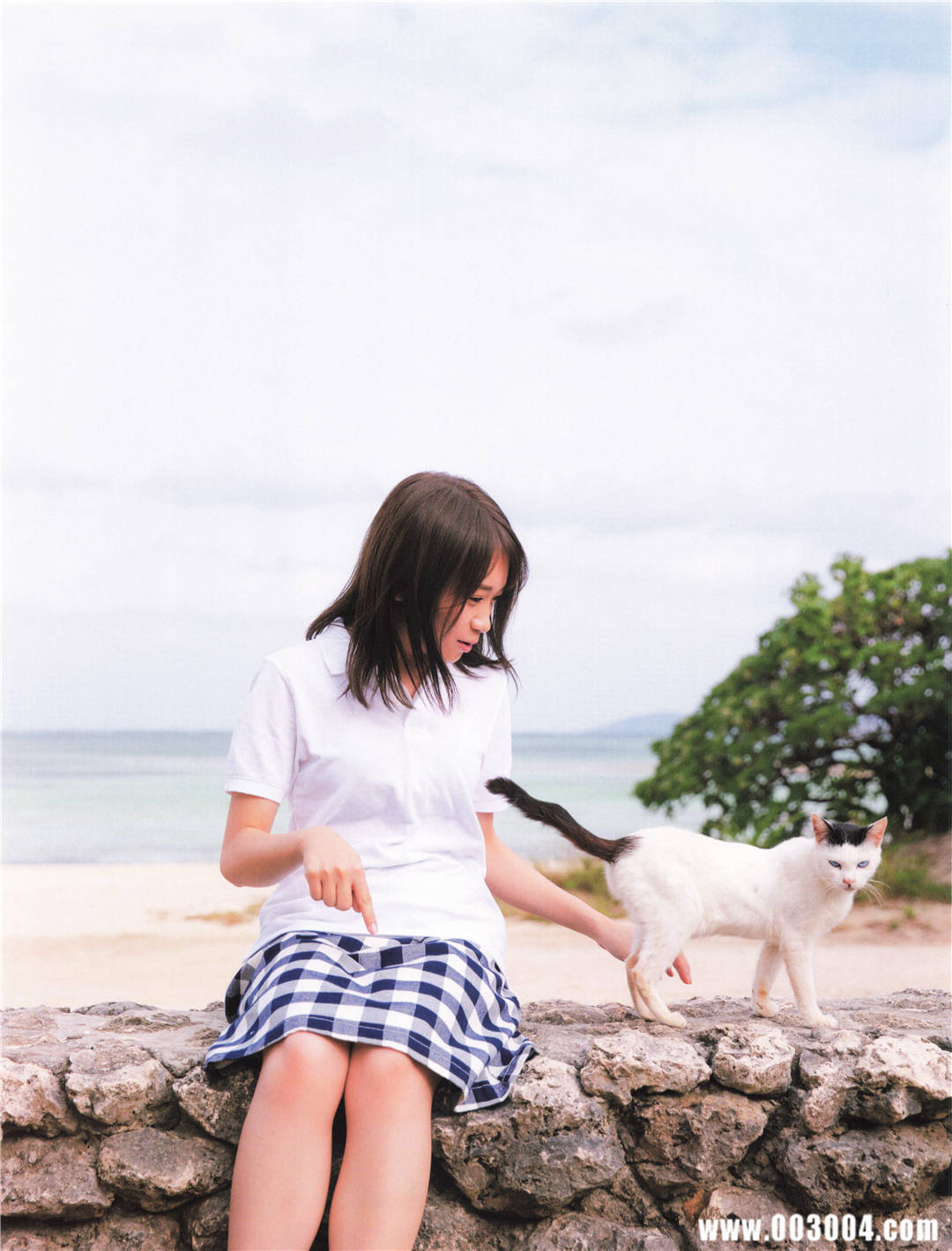 “性感”到了牙齿 | 秋元真夏2nd写真集《しあわせにしたい》