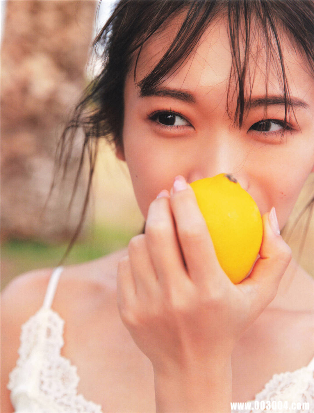 “性感”到了牙齿 | 秋元真夏2nd写真集《しあわせにしたい》