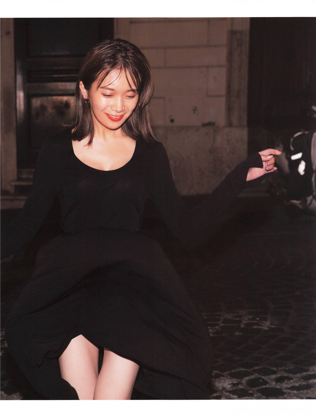 “性感”到了牙齿 | 秋元真夏2nd写真集《しあわせにしたい》