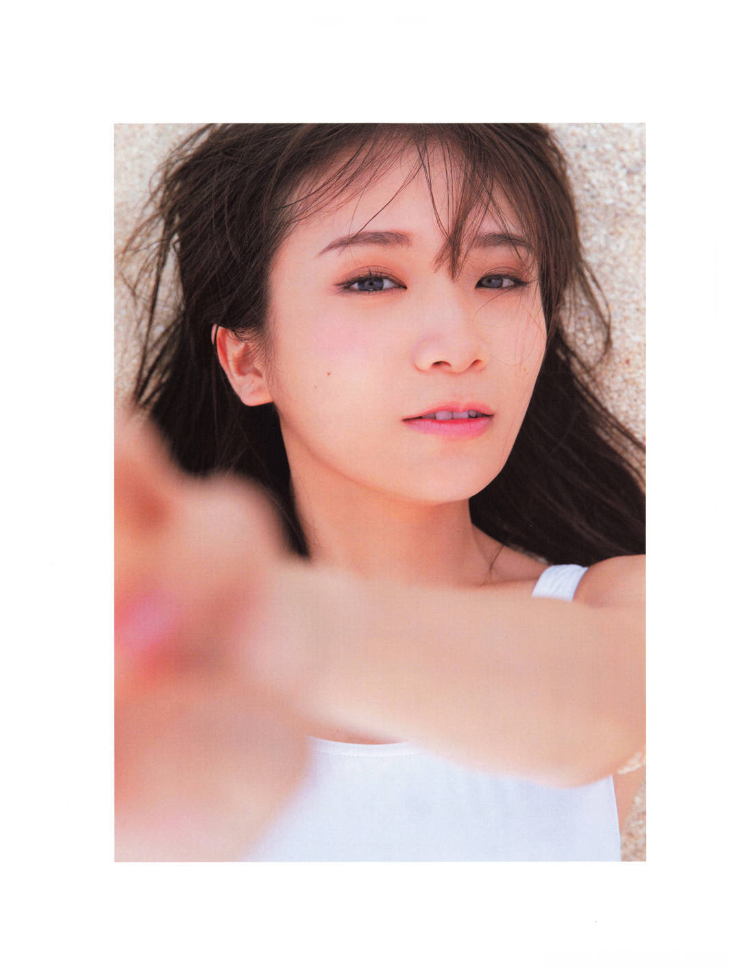 “性感”到了牙齿 | 秋元真夏2nd写真集《しあわせにしたい》