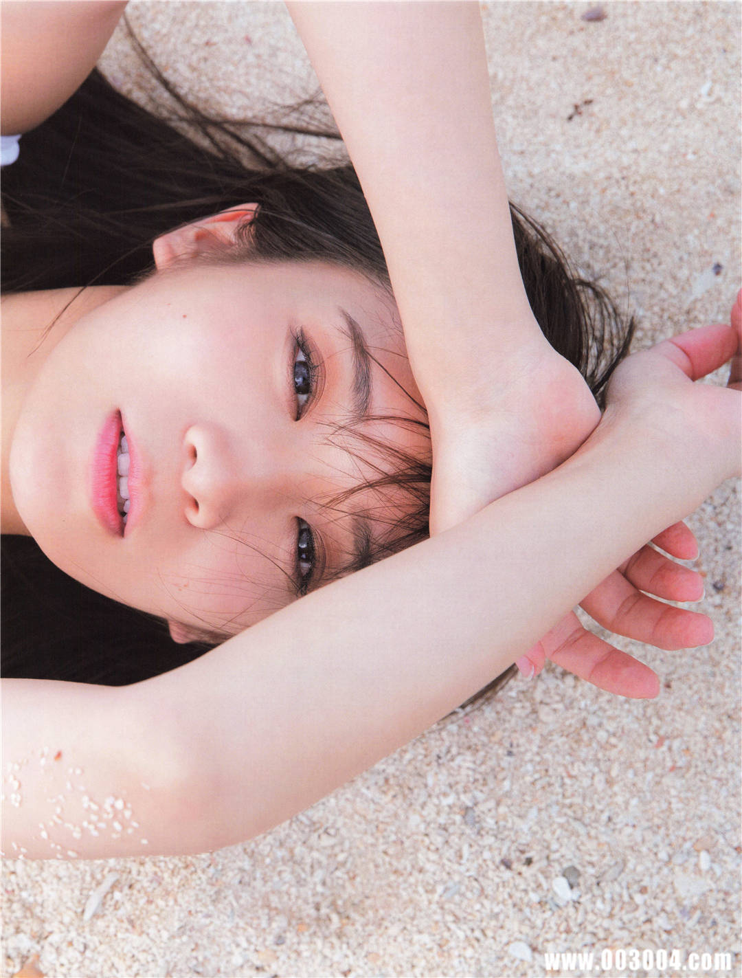 “性感”到了牙齿 | 秋元真夏2nd写真集《しあわせにしたい》