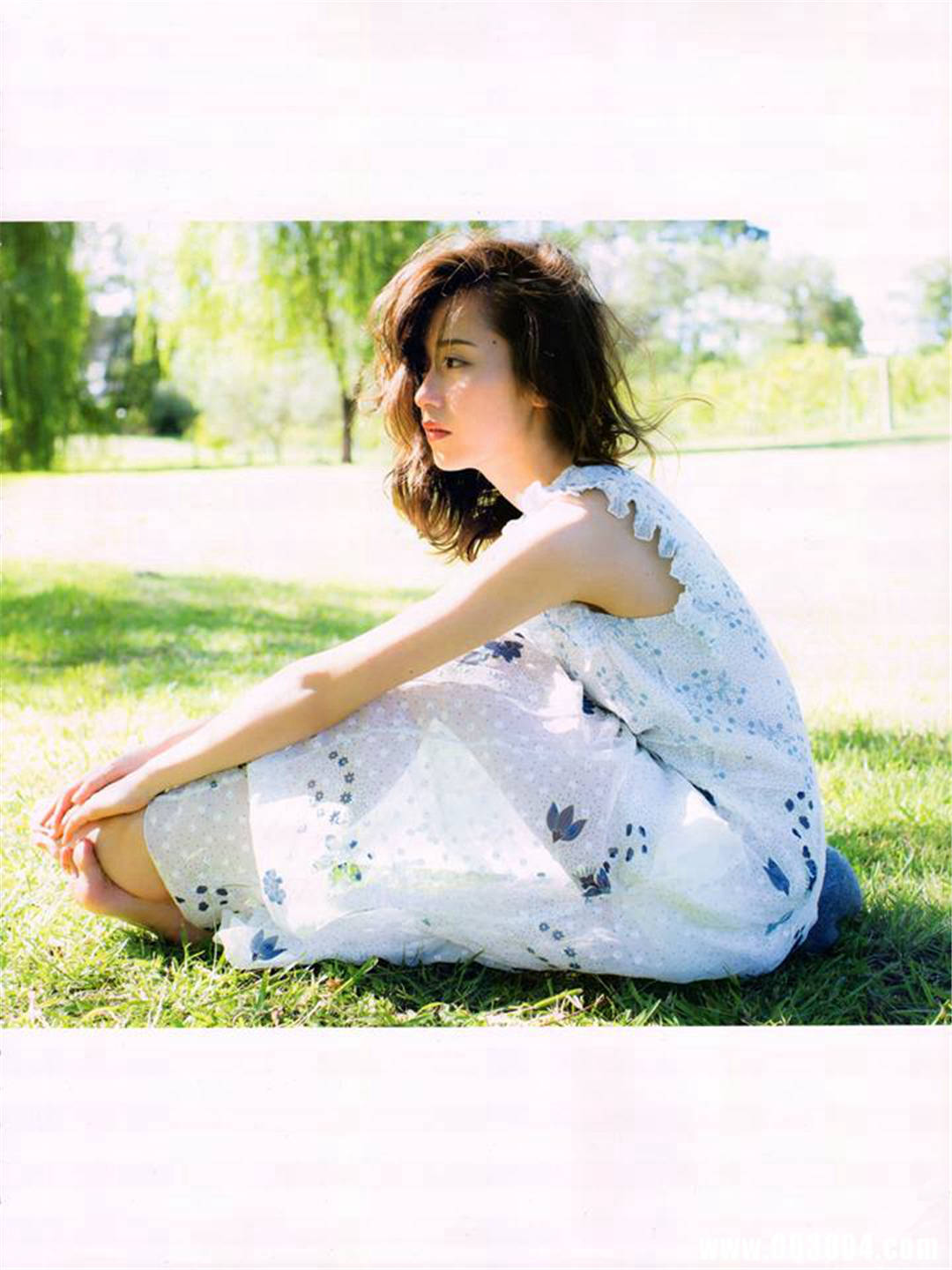 卫藤美彩写真集《話を聞こうか》高清全本