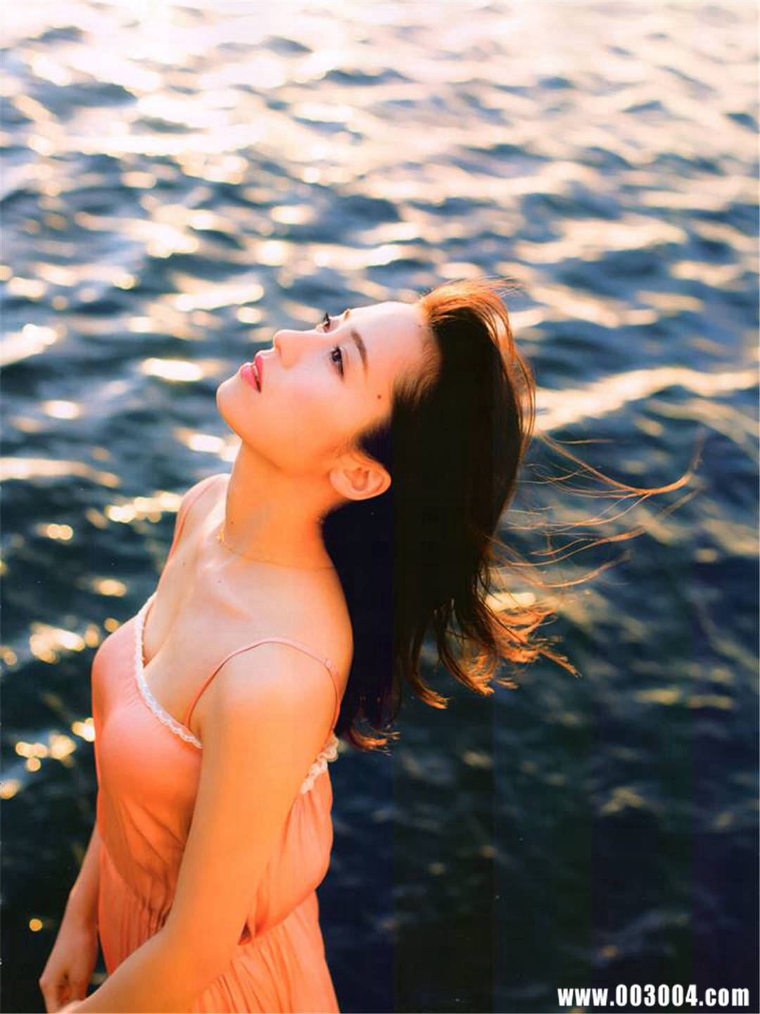 卫藤美彩写真集《話を聞こうか》高清全本