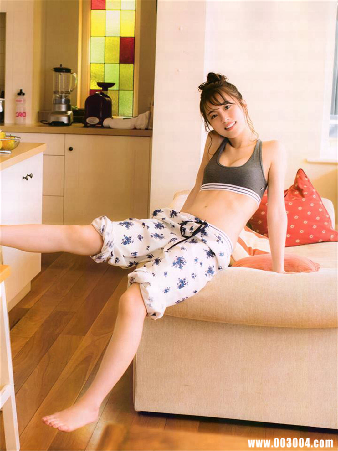 卫藤美彩写真集《話を聞こうか》高清全本