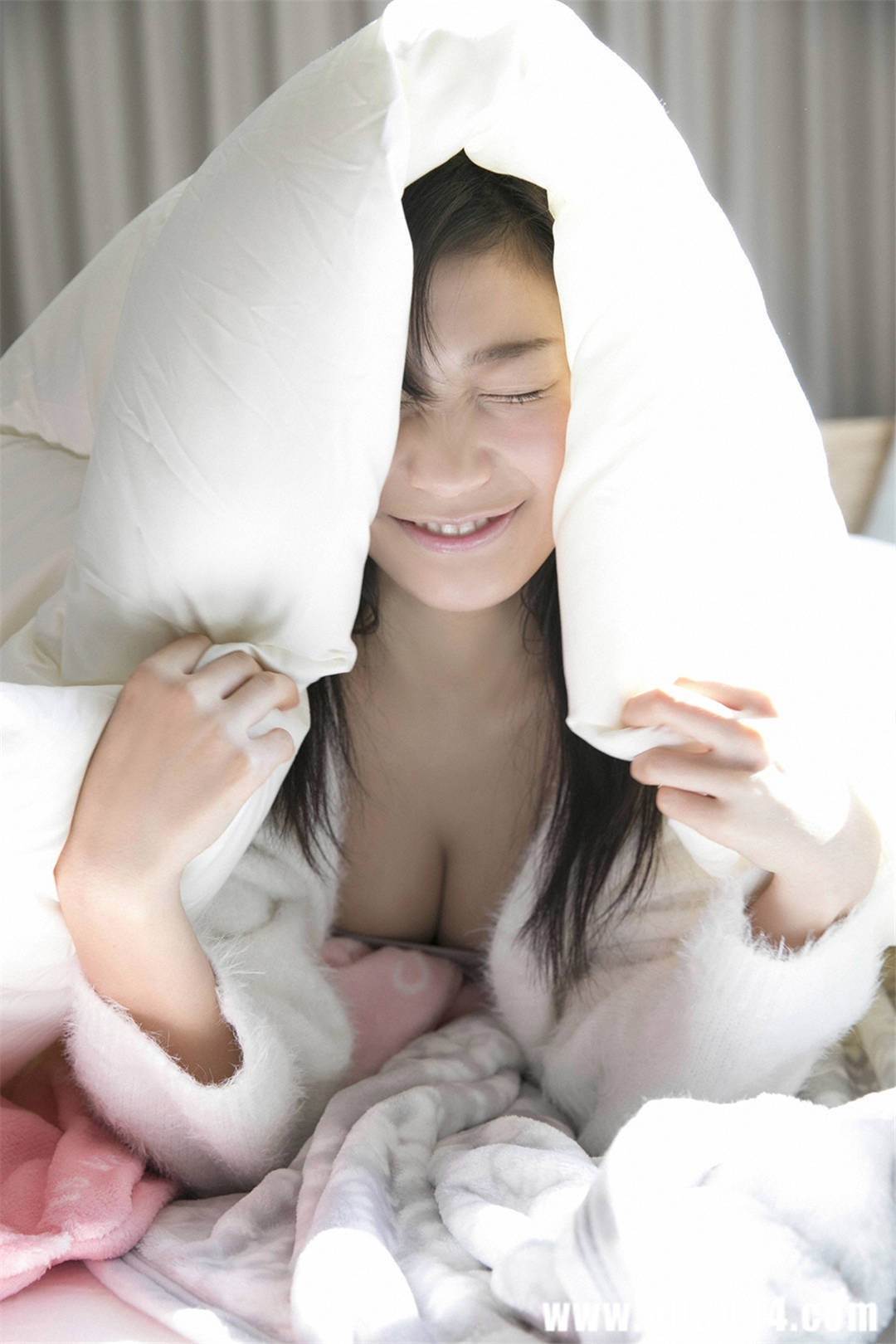 小仓优香写真集《女神降临》高清全本