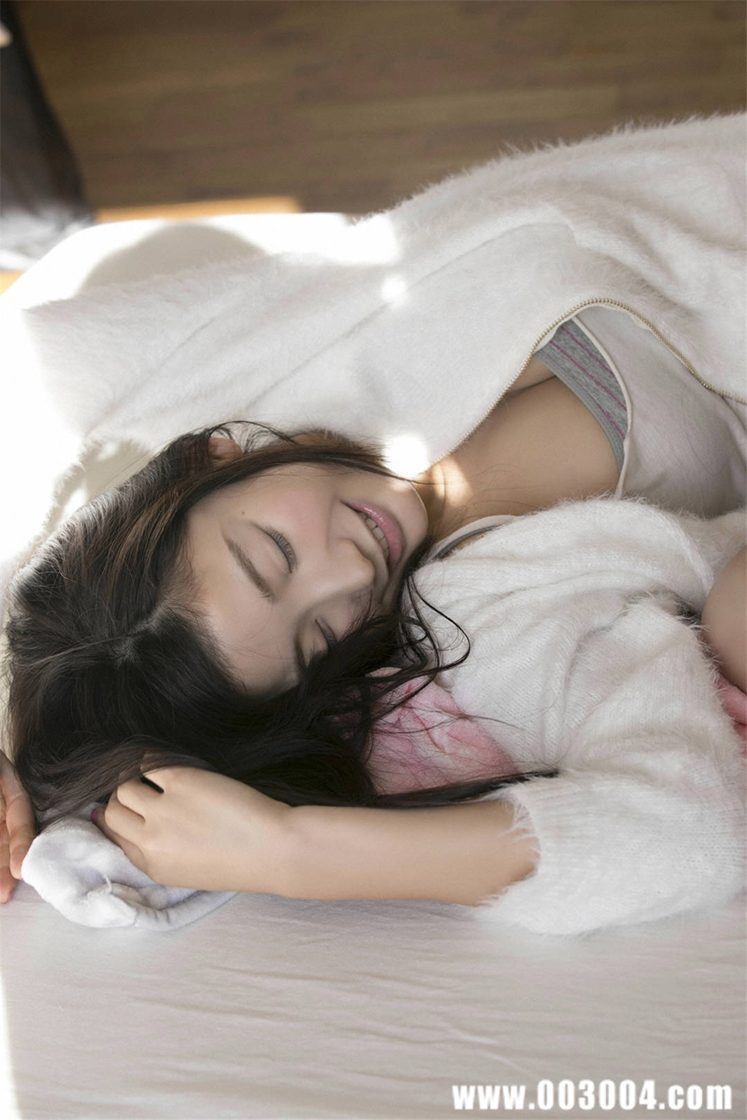 小仓优香写真集《女神降临》高清全本