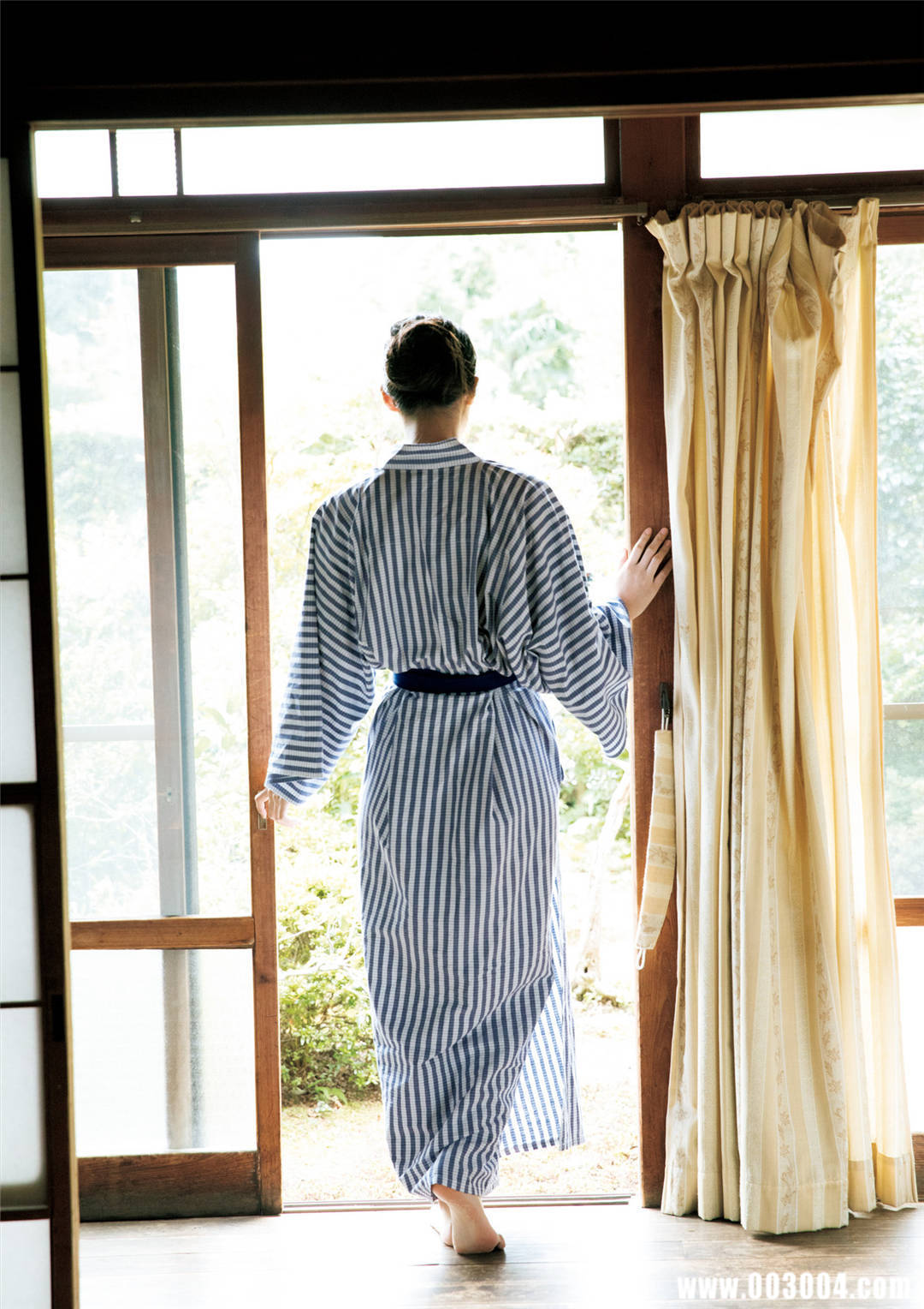 川崎绫1st写真集『触れてくれますか』高清全本