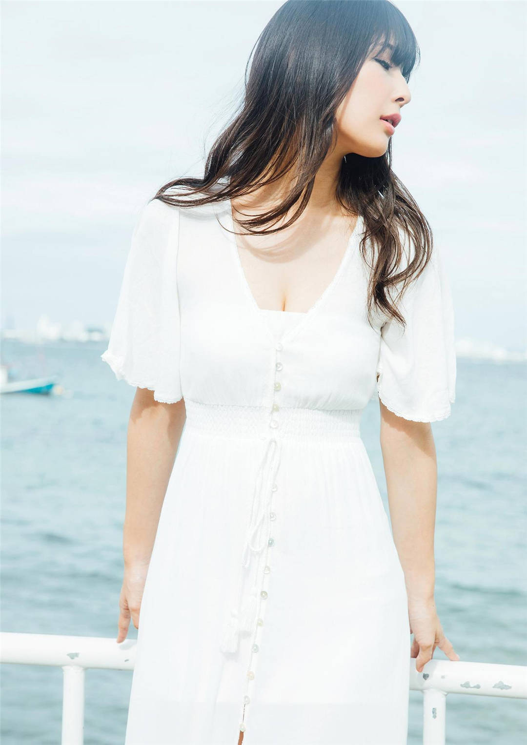 水蛇腰女神 | 川崎绫写真集《AYA TRIP》