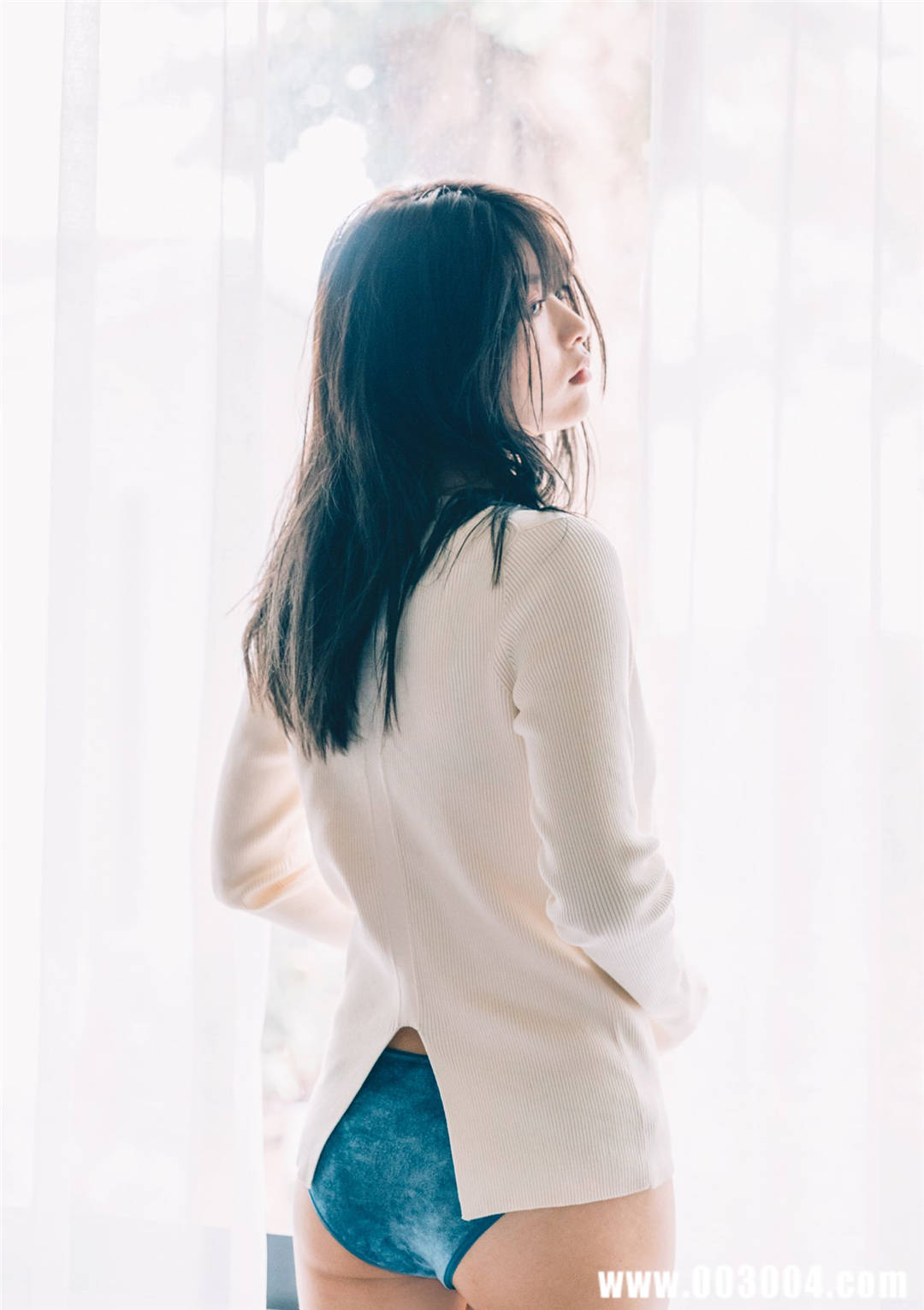 马场富美加首部旅行书《马场ふみか ばばたび》：沉浸在树熊的拥抱中！