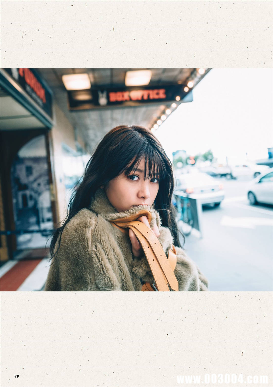 马场富美加首部旅行书《马场ふみか ばばたび》：沉浸在树熊的拥抱中！