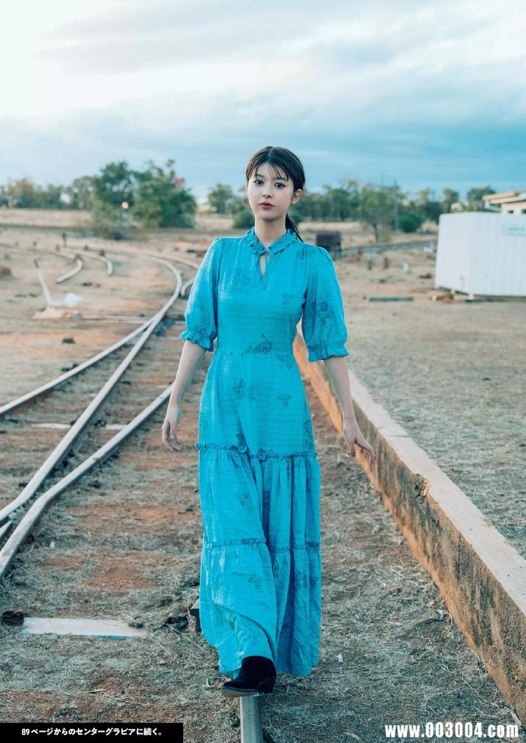 马场富美加首部旅行书《马场ふみか ばばたび》：沉浸在树熊的拥抱中！