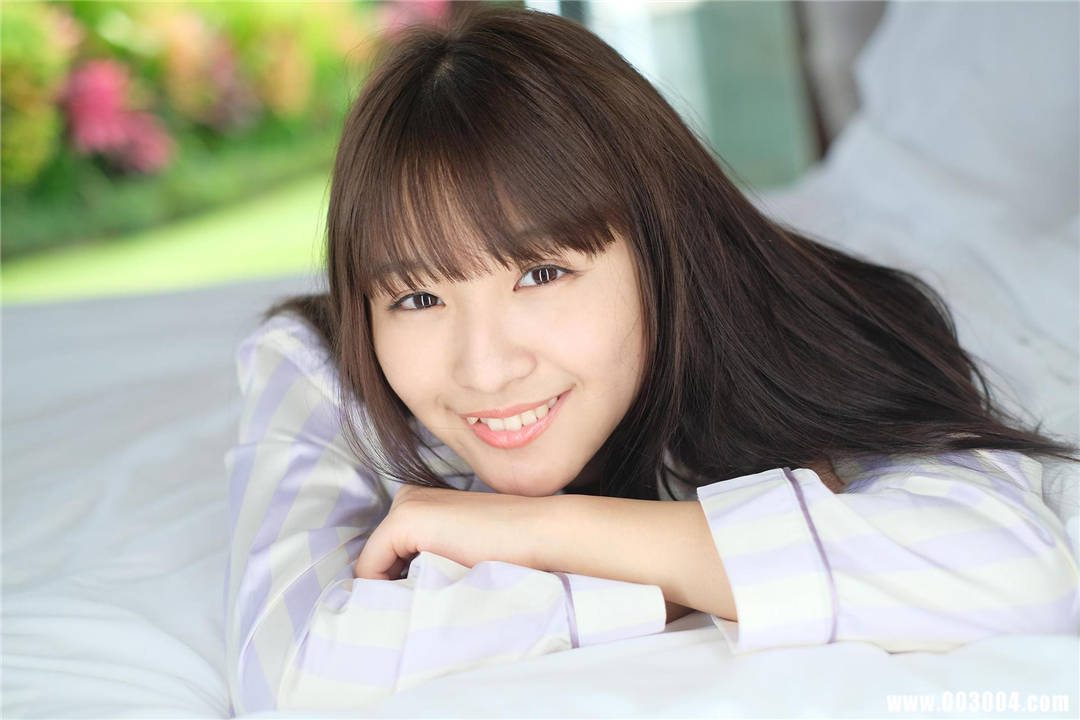 浅川梨奈写真集《お待たせしました！》高清全本