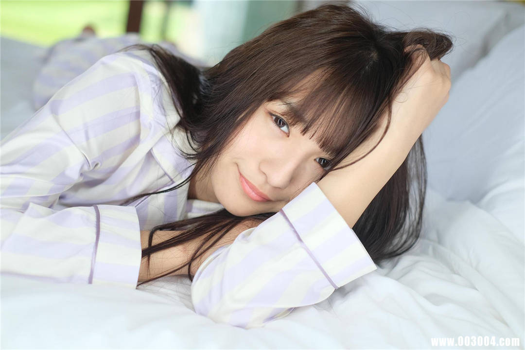 浅川梨奈写真集《お待たせしました！》高清全本