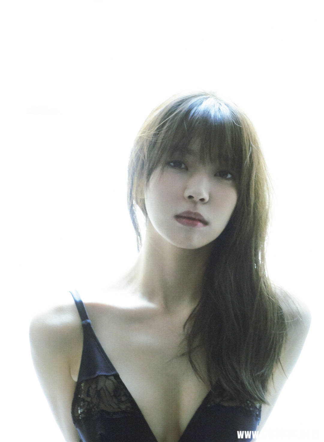 欅坂46 | 小林由依1st写真集《感情の構図》高清全本