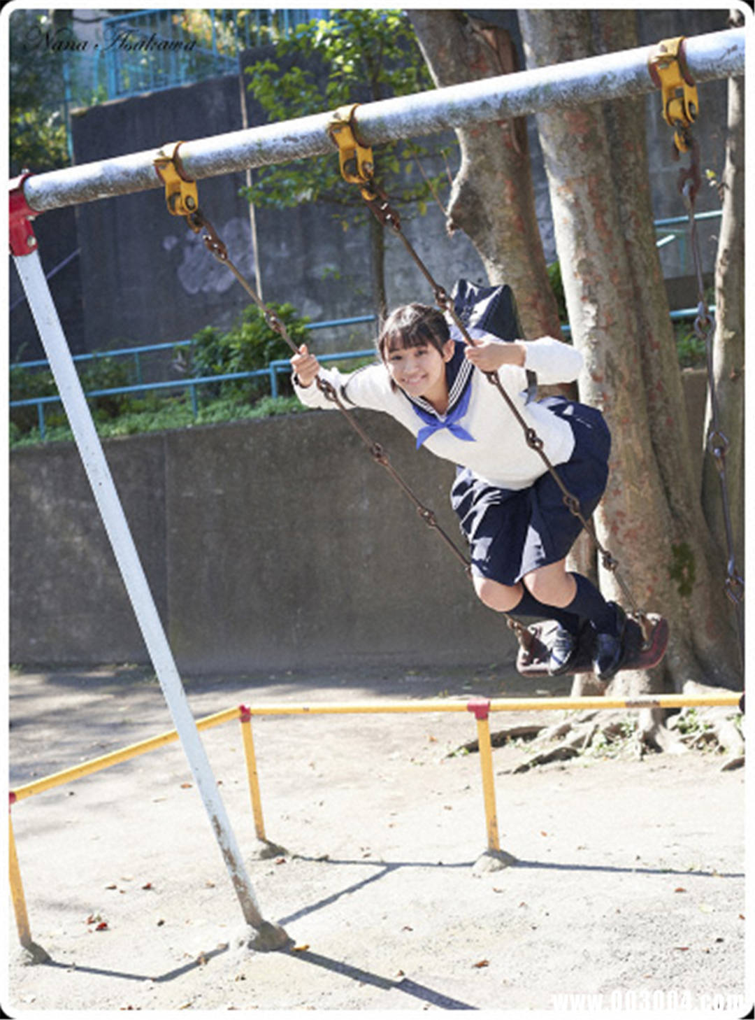 浅川梨奈写真集《スペシャルコンテンツ 目が合ったらもう離れられない》高清全本