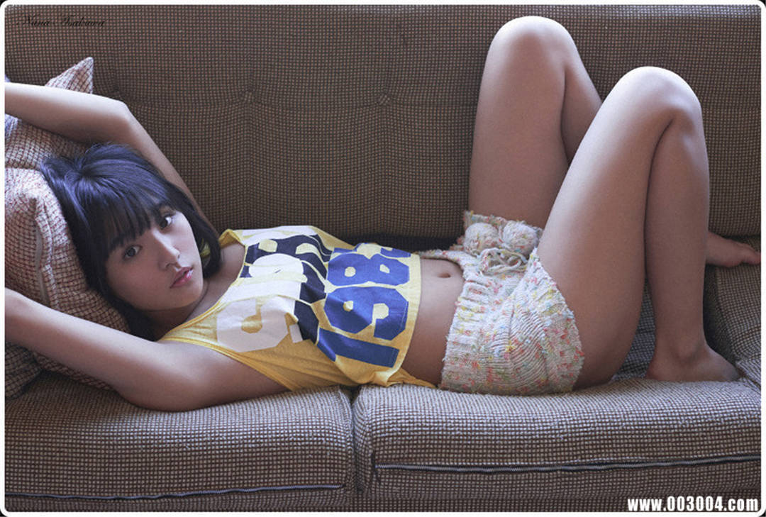 浅川梨奈写真集《スペシャルコンテンツ 目が合ったらもう離れられない》高清全本