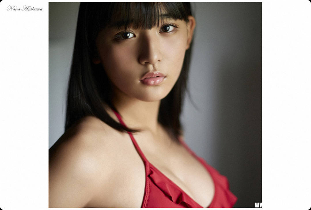 浅川梨奈写真集《スペシャルコンテンツ 目が合ったらもう離れられない》高清全本