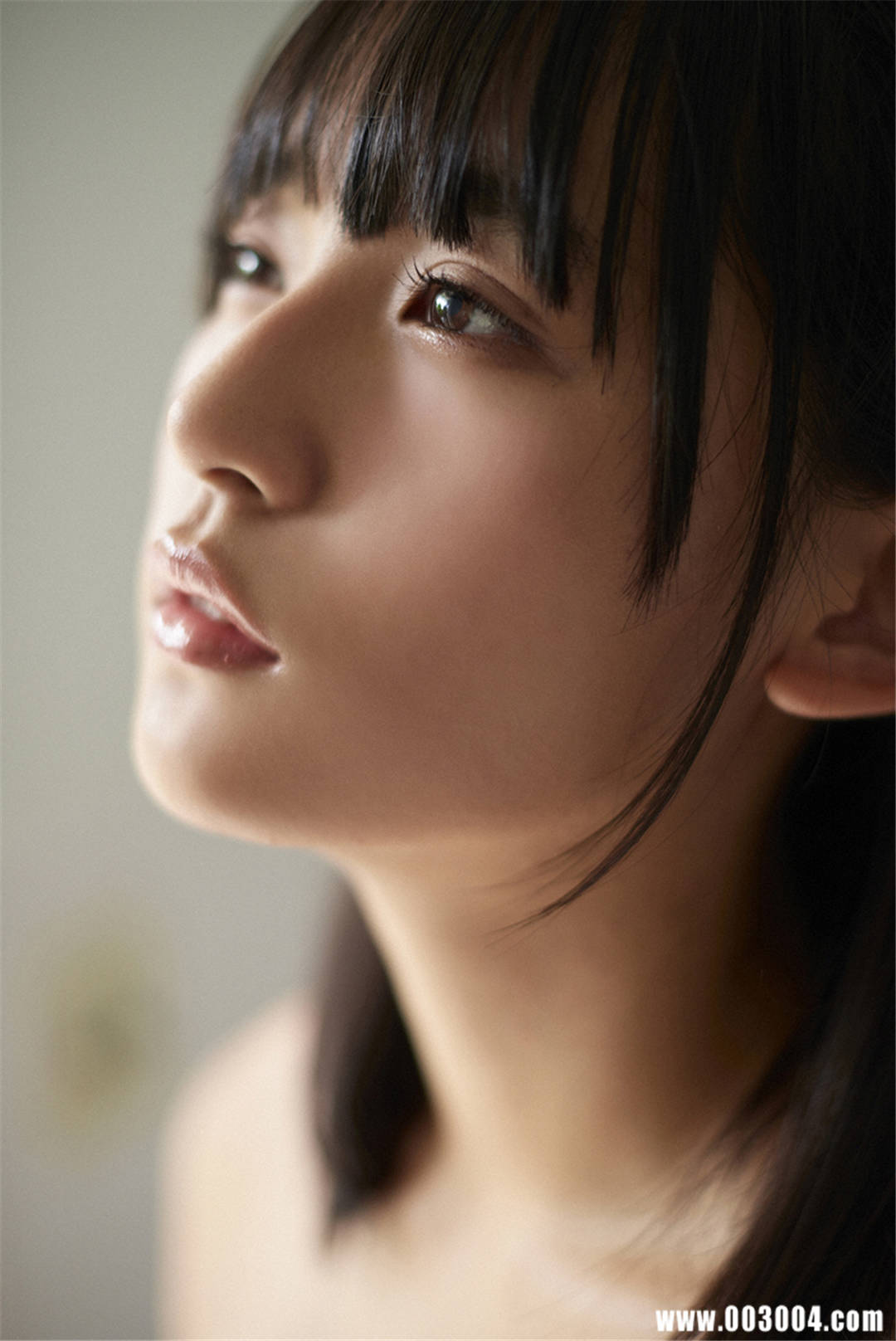 浅川梨奈写真集《スペシャルコンテンツ 目が合ったらもう離れられない》高清全本