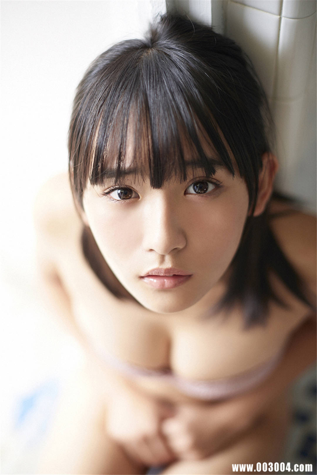 浅川梨奈写真集《スペシャルコンテンツ 目が合ったらもう離れられない》高清全本