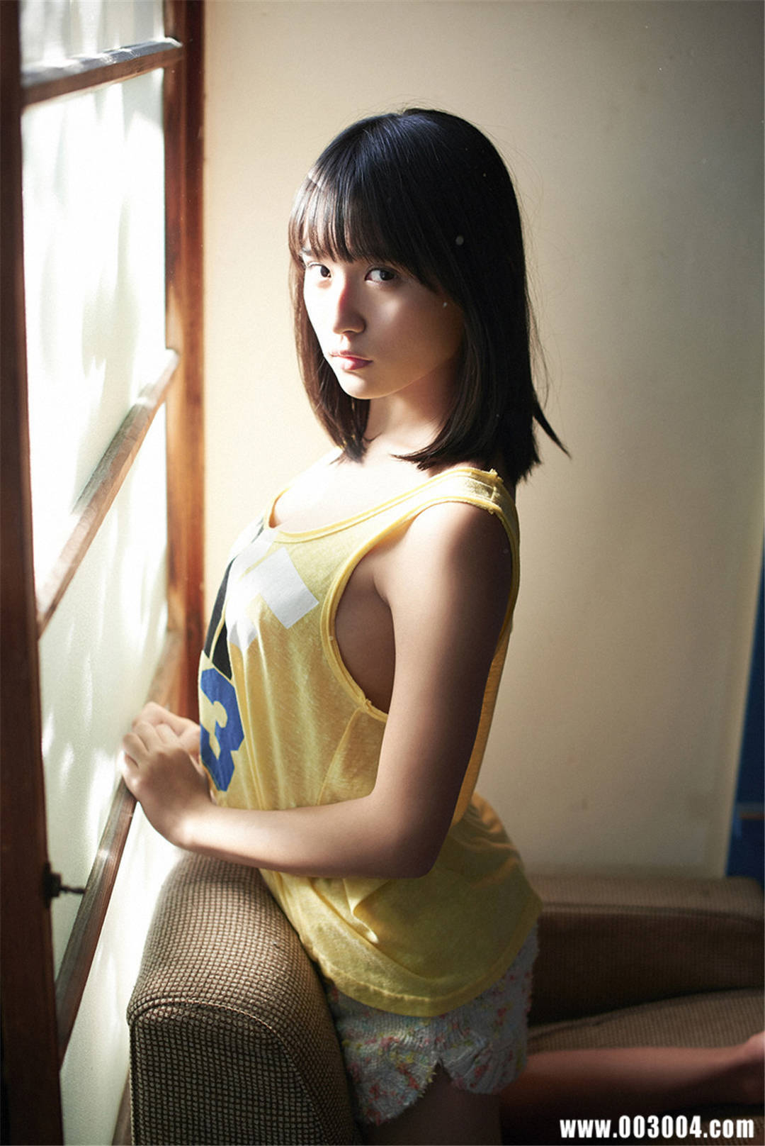 浅川梨奈写真集《スペシャルコンテンツ 目が合ったらもう離れられない》高清全本