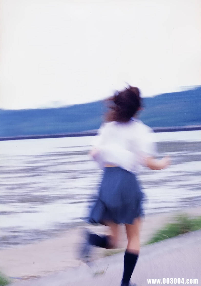 绫濑遥写真集《ひと夏…。》高清全本