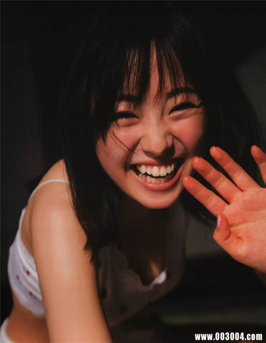 迷之自信の女孩 | 今泉佑唯写真集《誰も知らない私》高清全本