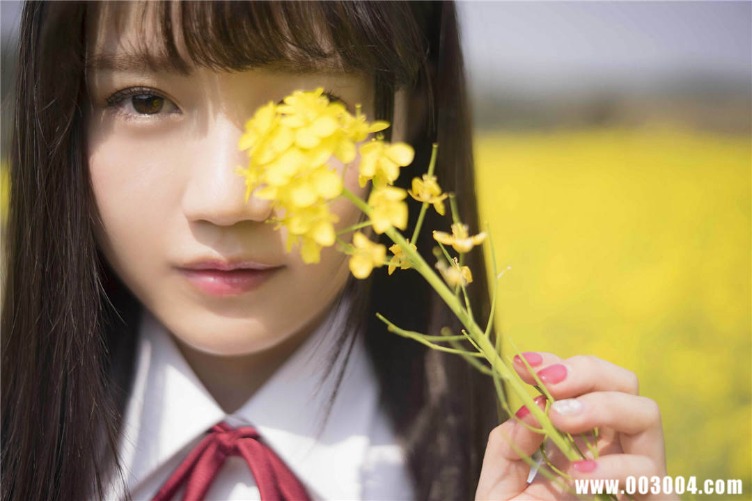 尾崎由香写真集《 ぼくは ただ きみと···》高清全本