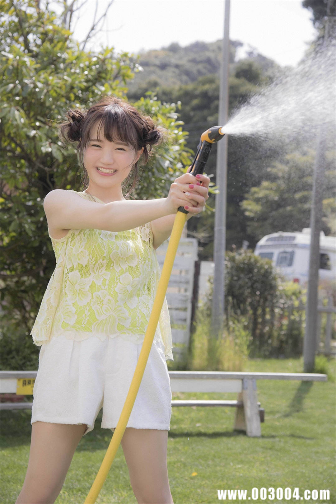 尾崎由香写真集《 ぼくは ただ きみと···》高清全本