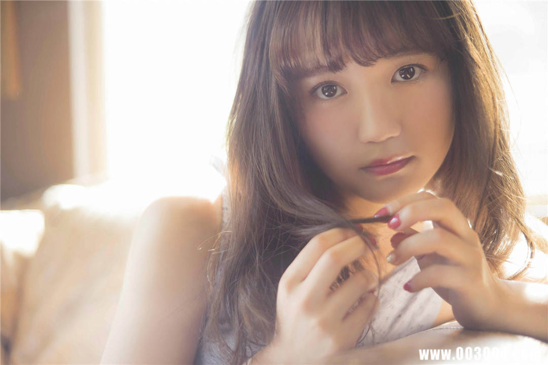 尾崎由香写真集《 ぼくは ただ きみと···》高清全本