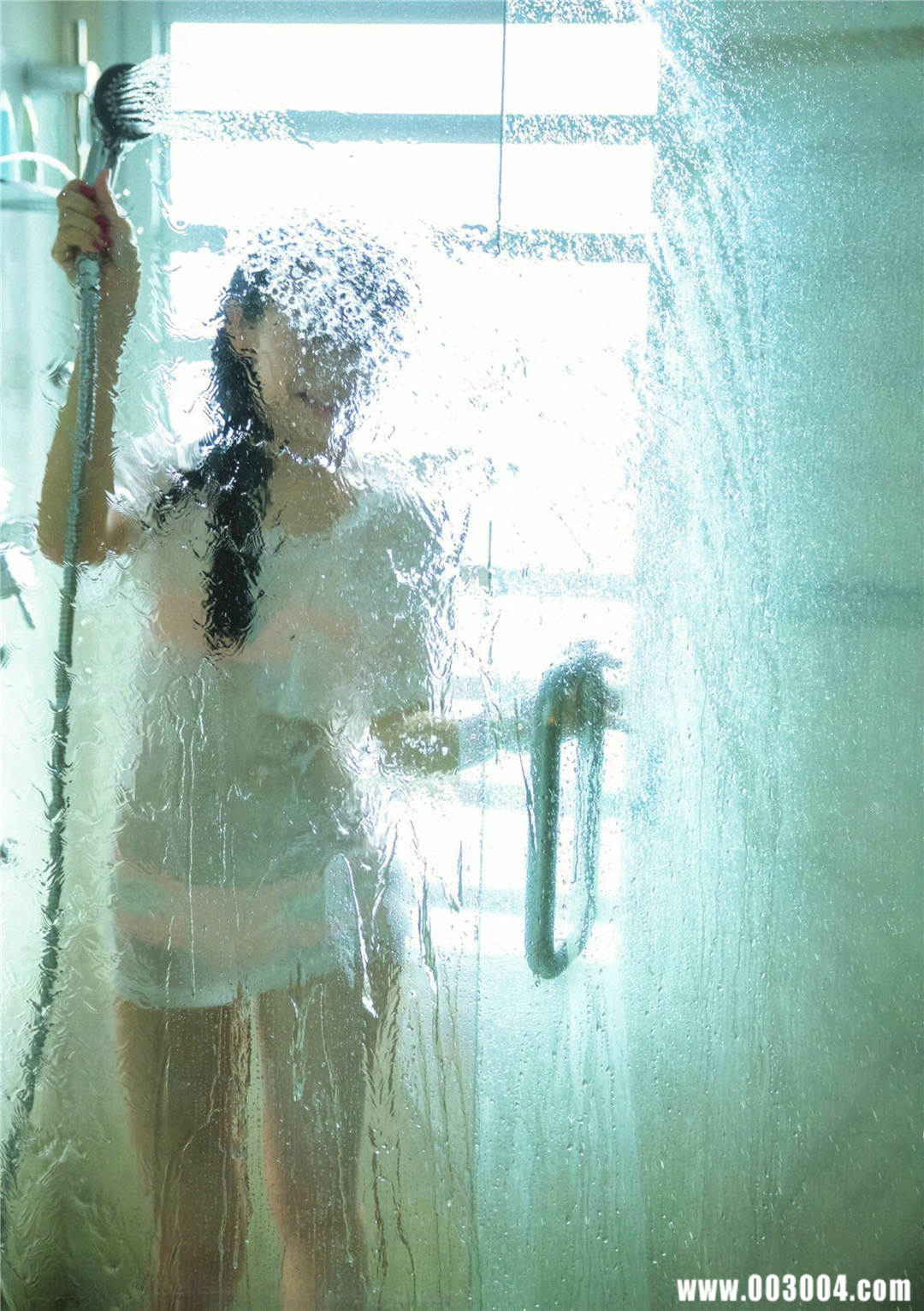 秋元真夏1ST写真集《真夏の気圧配置》高清全本