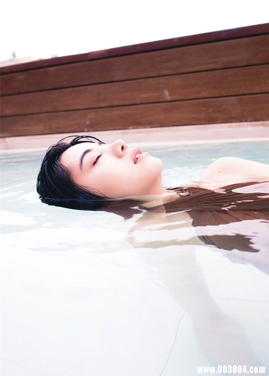 池田依来沙1ST写真集《Pinturita》高清全本