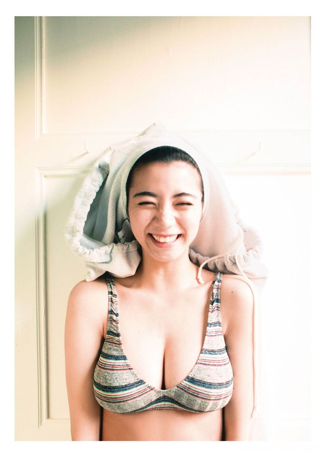 池田依来沙1ST写真集《Pinturita》高清全本