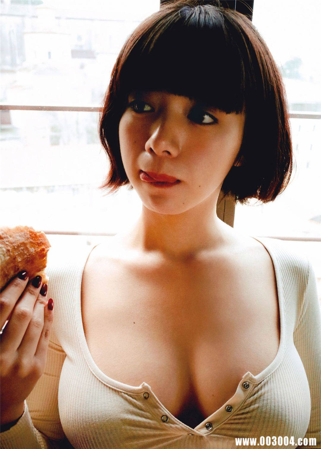 池田依来沙1ST写真集《Pinturita》高清全本