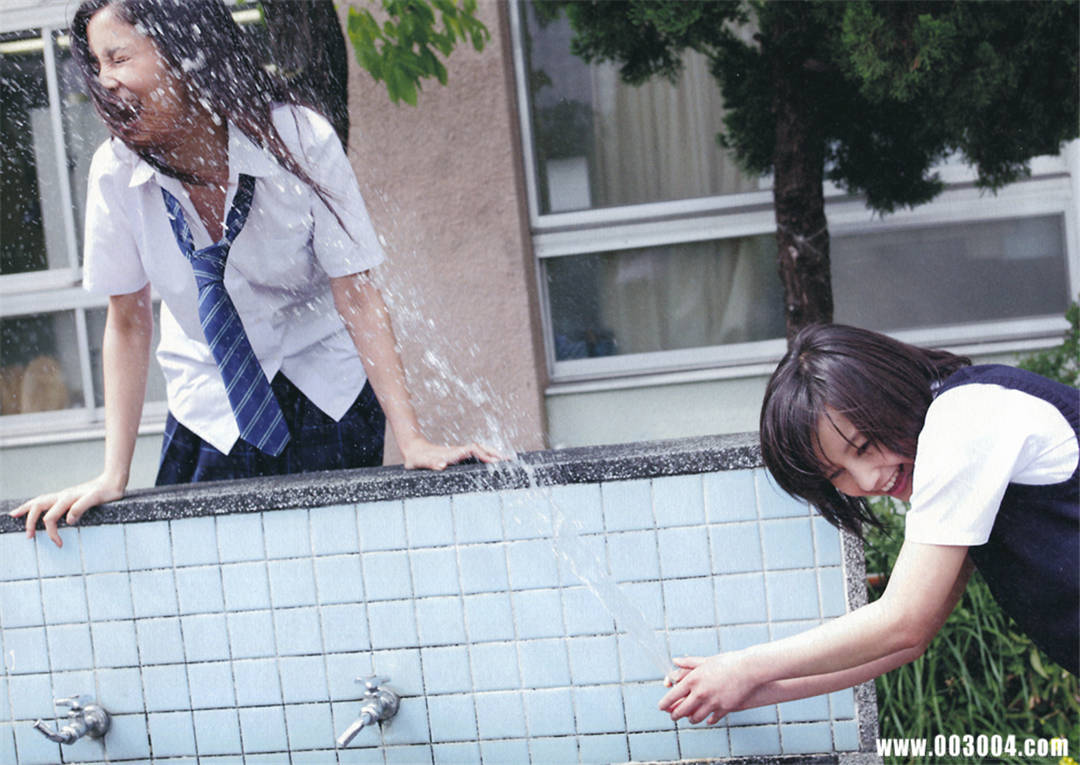 堀北真希、黑木明纱百合写真集《missmatch》高清全本