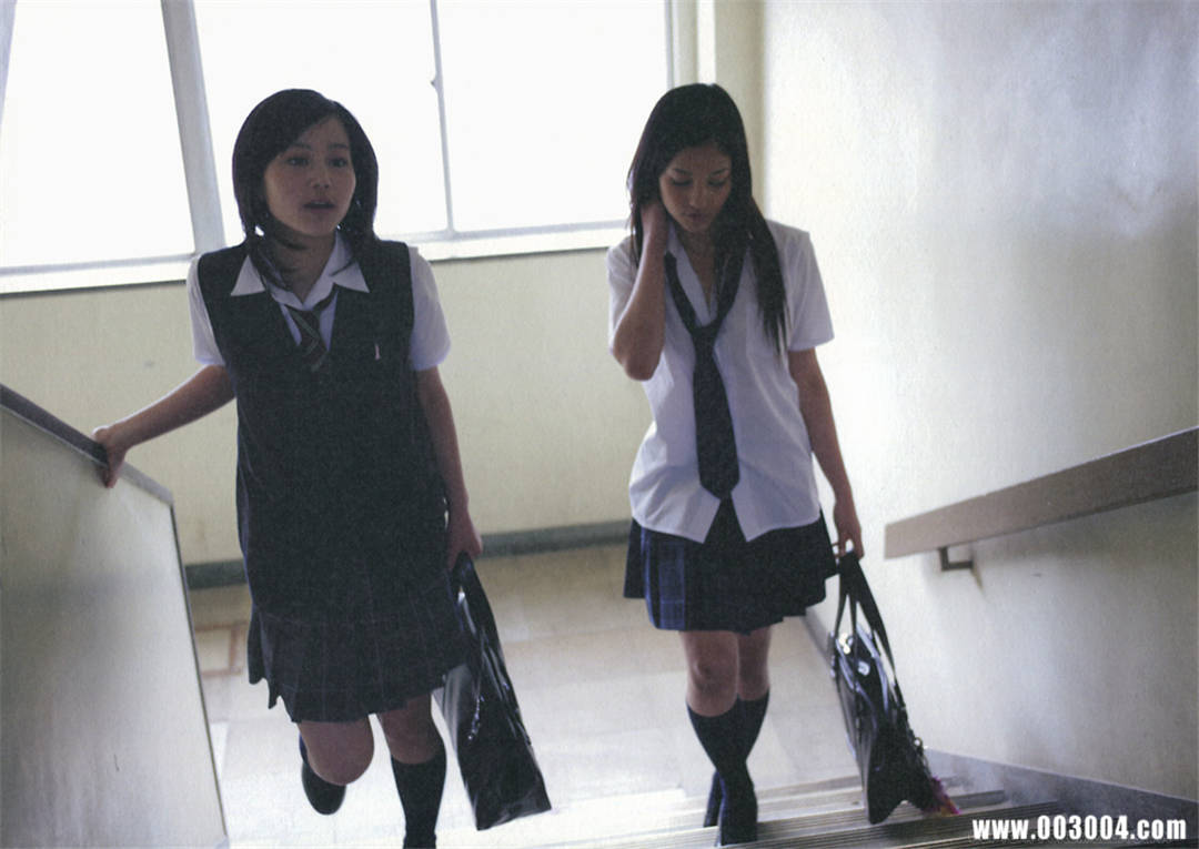 堀北真希、黑木明纱百合写真集《missmatch》高清全本