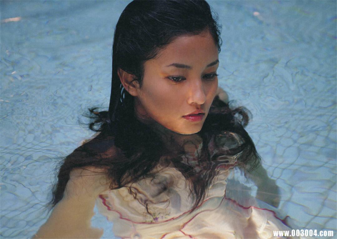 堀北真希、黑木明纱百合写真集《missmatch》高清全本