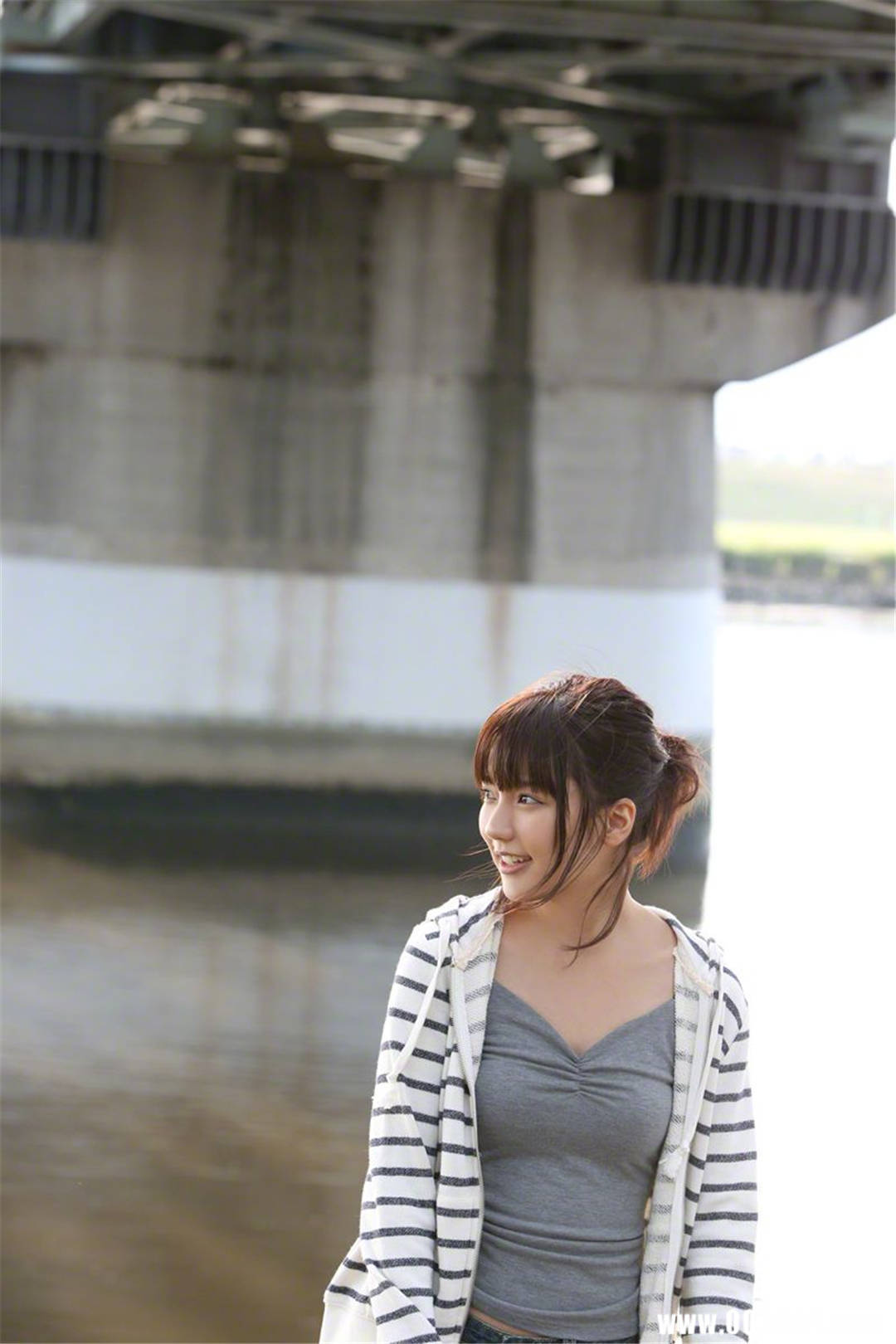 真野惠里菜写真集《NO.131 Erina Mano》