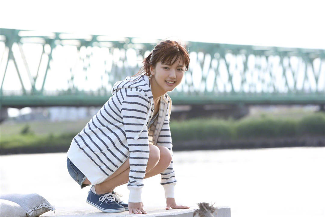 真野惠里菜写真集《NO.131 Erina Mano》