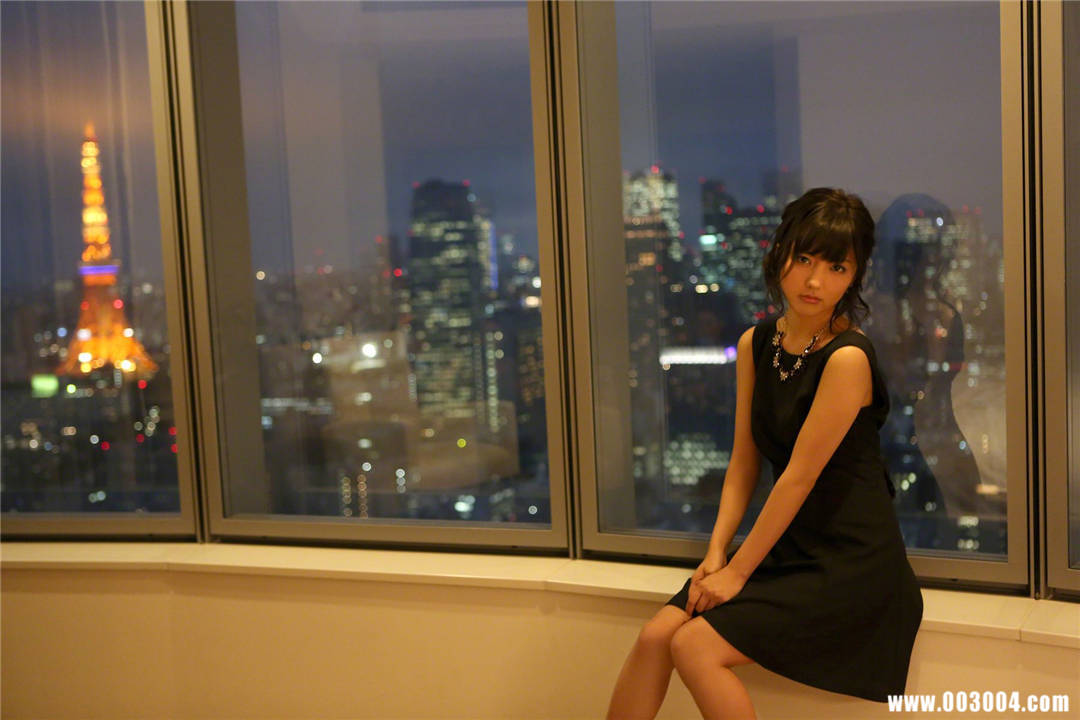 真野惠里菜写真集《NO.131 Erina Mano》