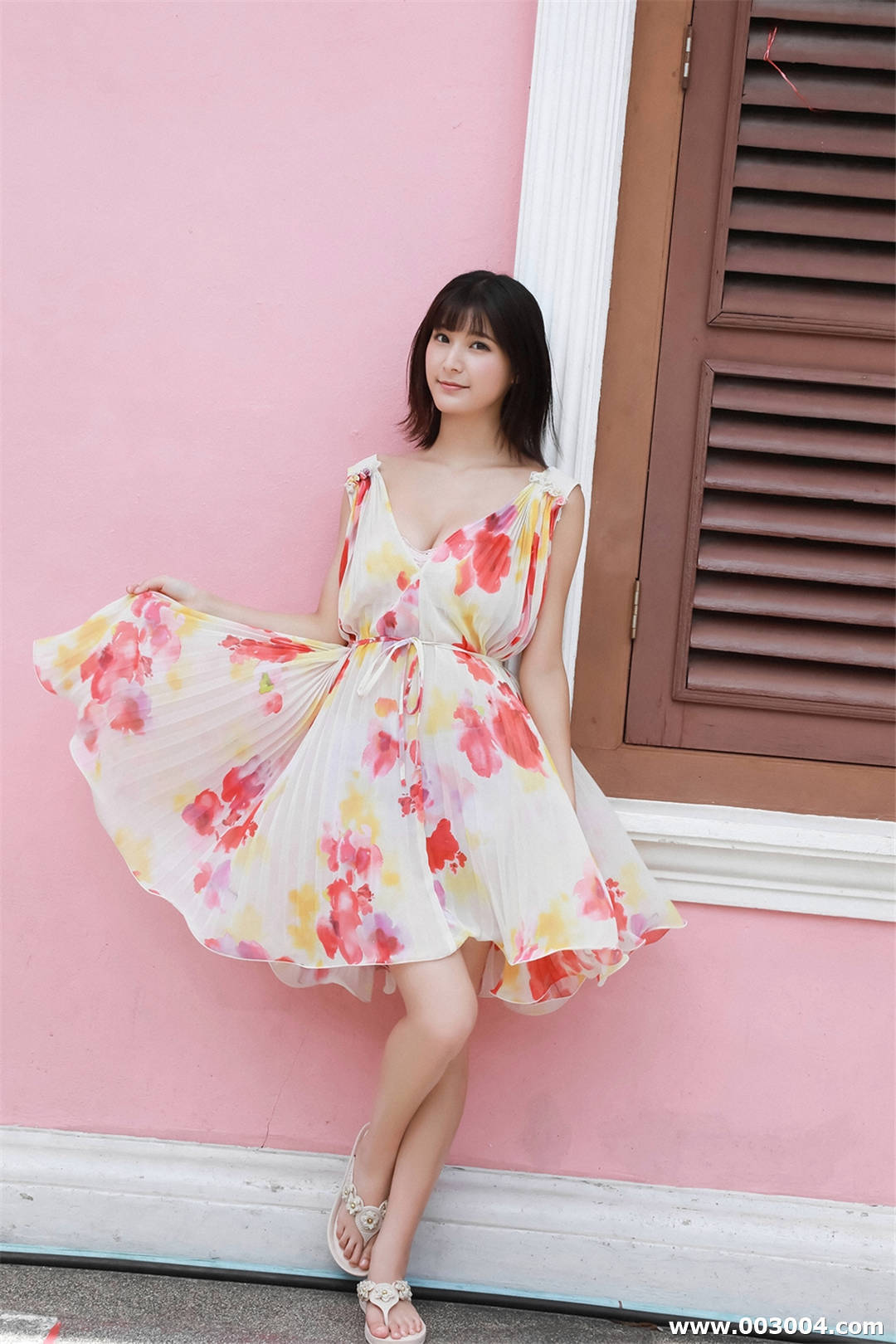 彩川日奈望写真集《ハレンチボディお姉様が南国で》高清全本