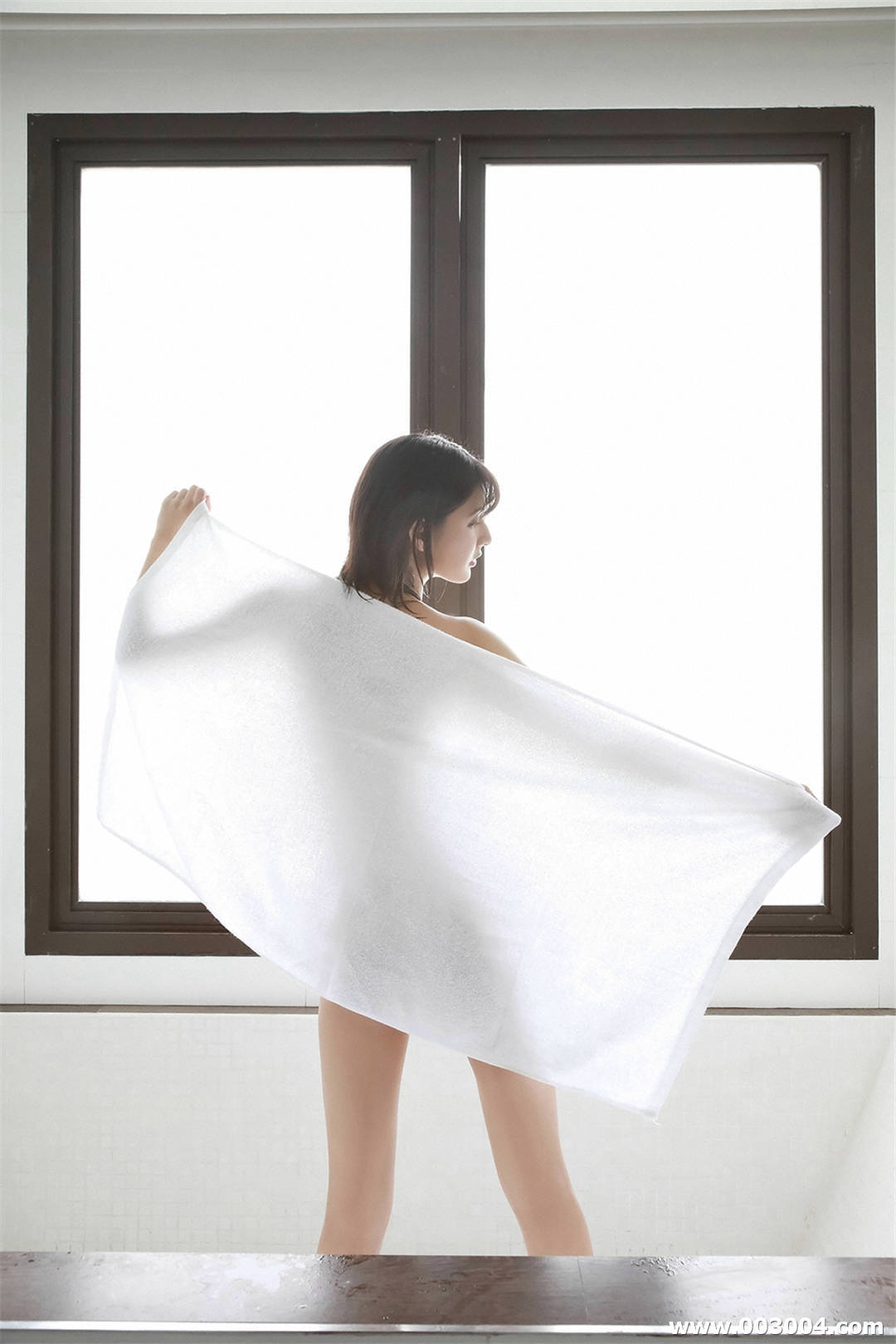 彩川日奈望写真集《ハレンチボディお姉様が南国で》高清全本