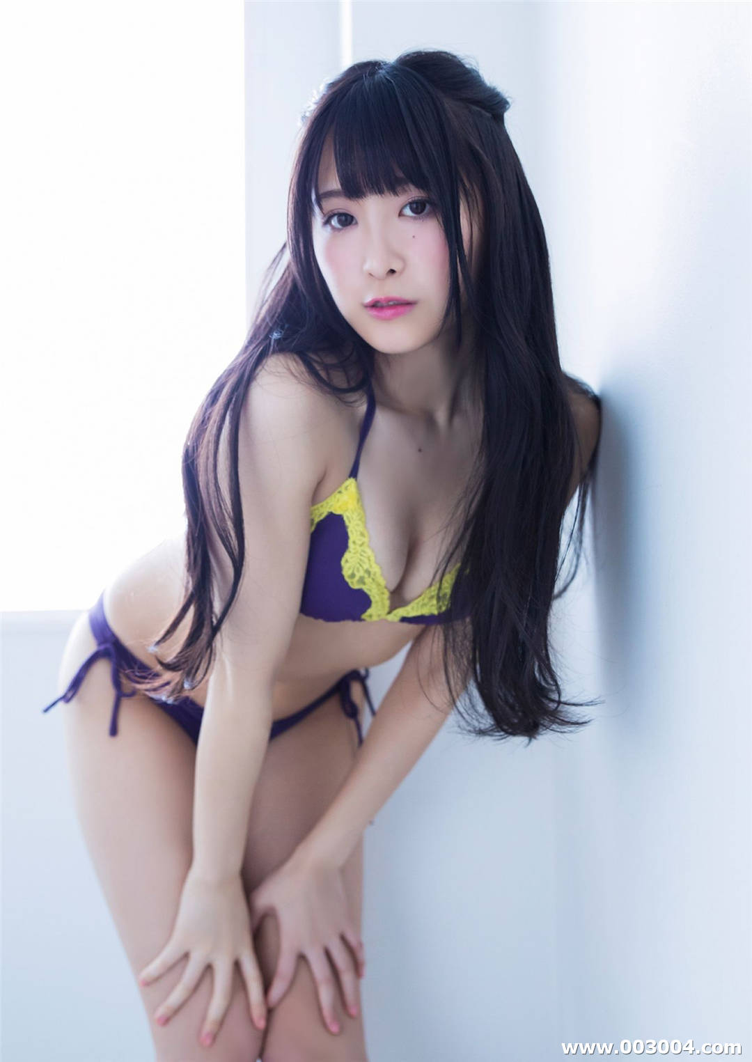 真岛なおみ写真集《不思議な少女の秘密の花園》高清全本