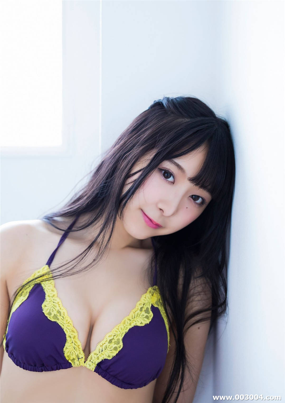 真岛なおみ写真集《不思議な少女の秘密の花園》高清全本