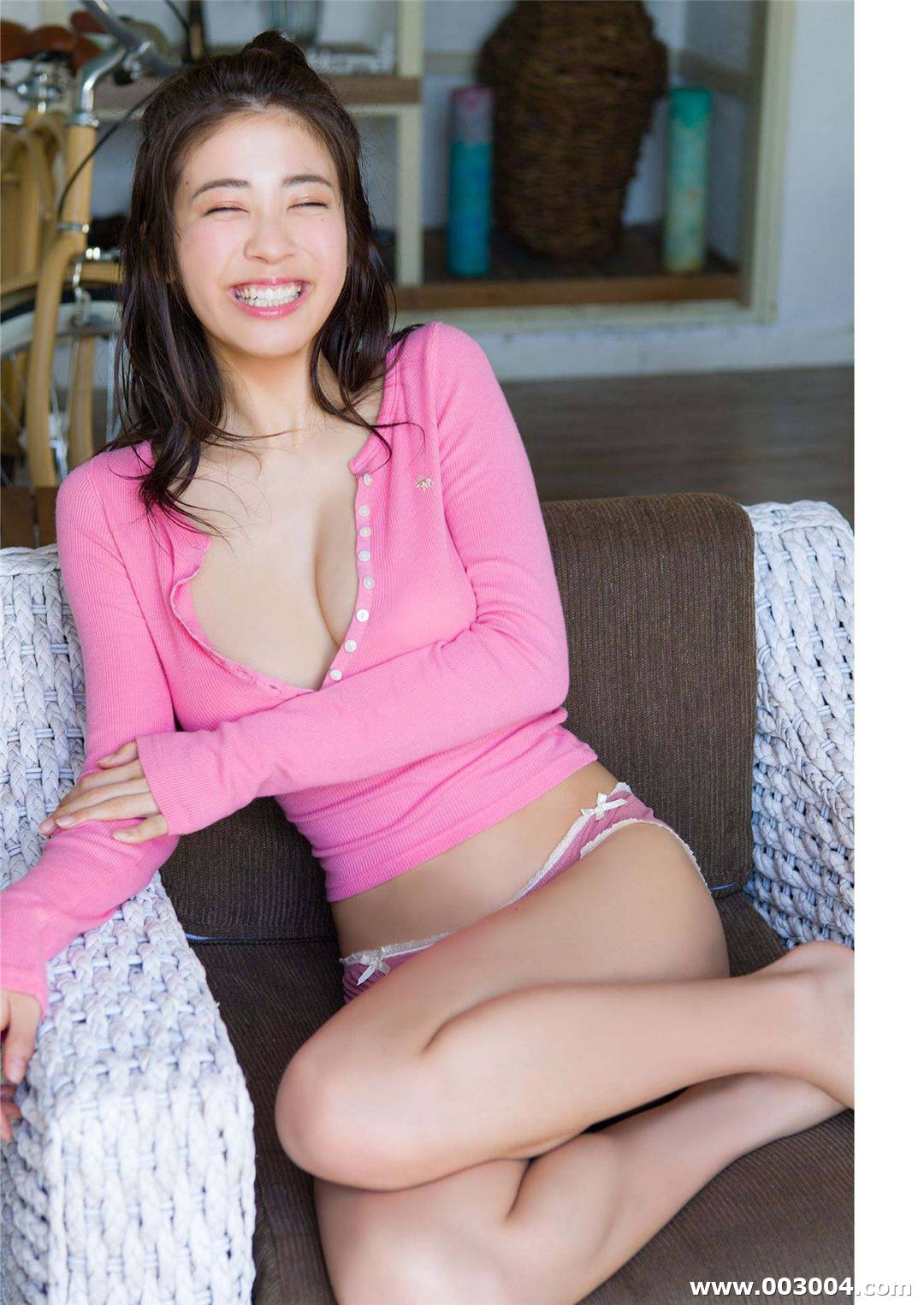 泽北露娜写真集《海開きが待てなくて》高清全本